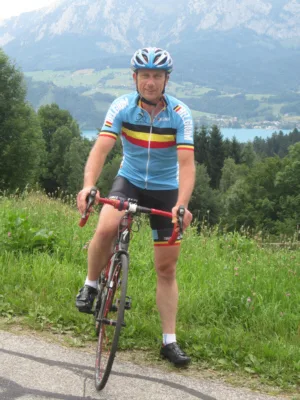 In die Pedale treten für Tansania