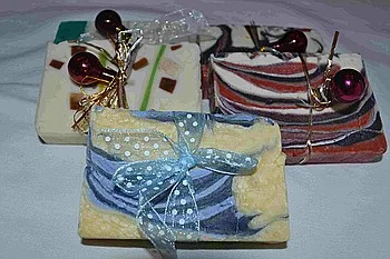 Naturkosmetik und Kuchenbuffet