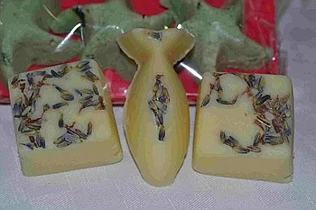 Naturkosmetik und Kuchenbuffet