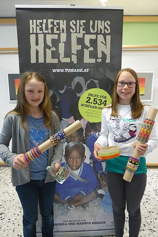 Armbänder für Afrika