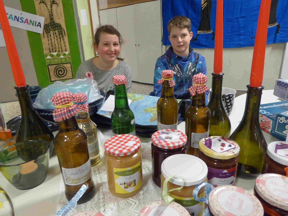 Flohmarkt für Tansania – Bild 3 von 13