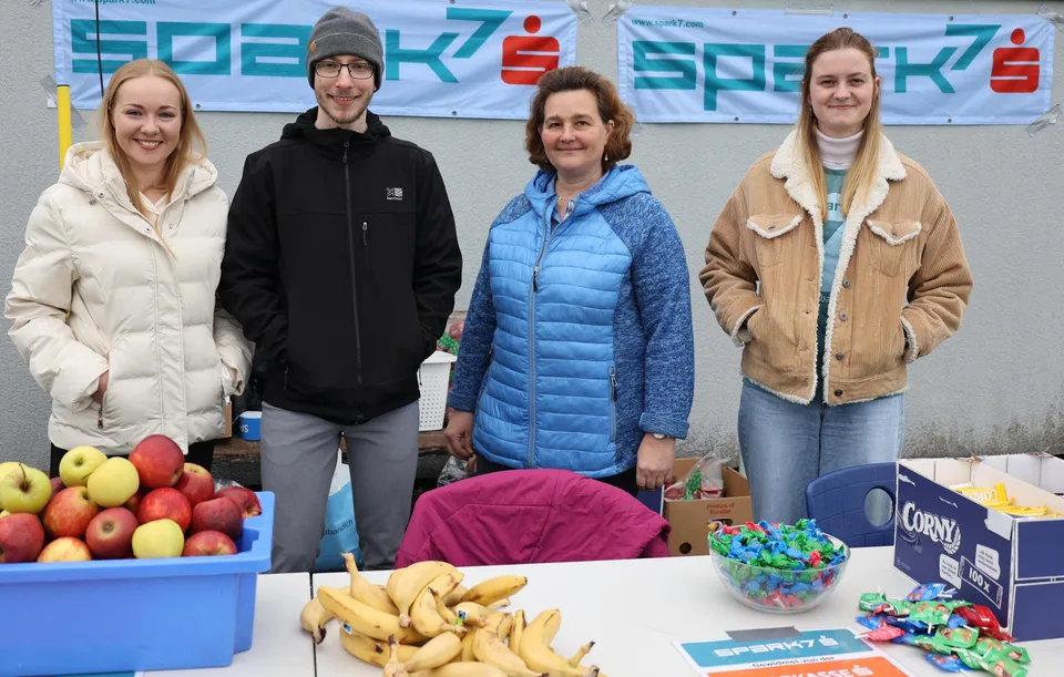 Spendenlauf ermöglicht Trinkwasserprojekt in Tansania – Bild 12 von 15