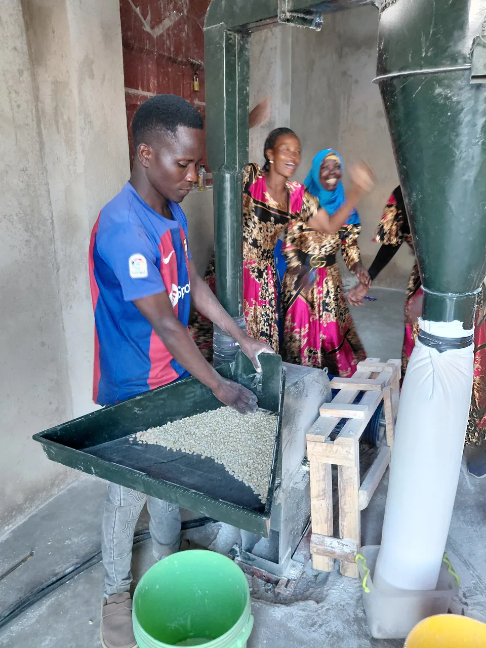 Eine Maismühle für Frauen in Tansania